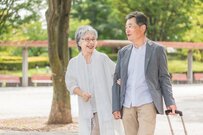 【70歳代の平均貯蓄額】おひとりさま「みんなの貯蓄額」はいくら？厚生年金と国民年金「リアルな平均月額」とは
