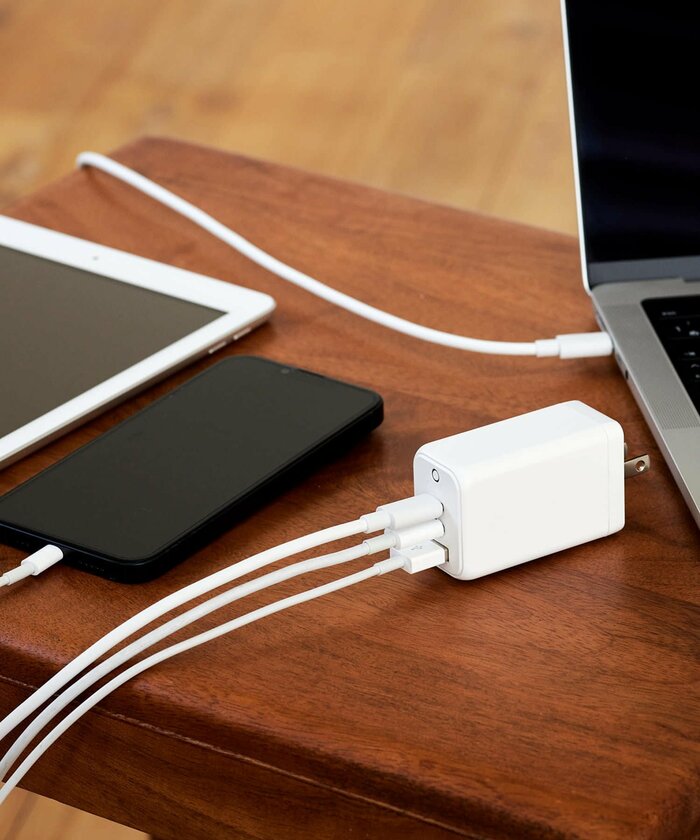 3COINS、PD急速充電器商品画像