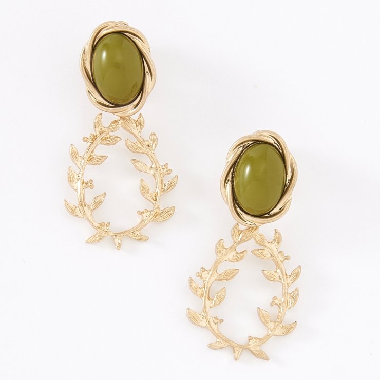 出所：しまむら 公式オンラインストア リーフモチーフイヤリング（TERA）