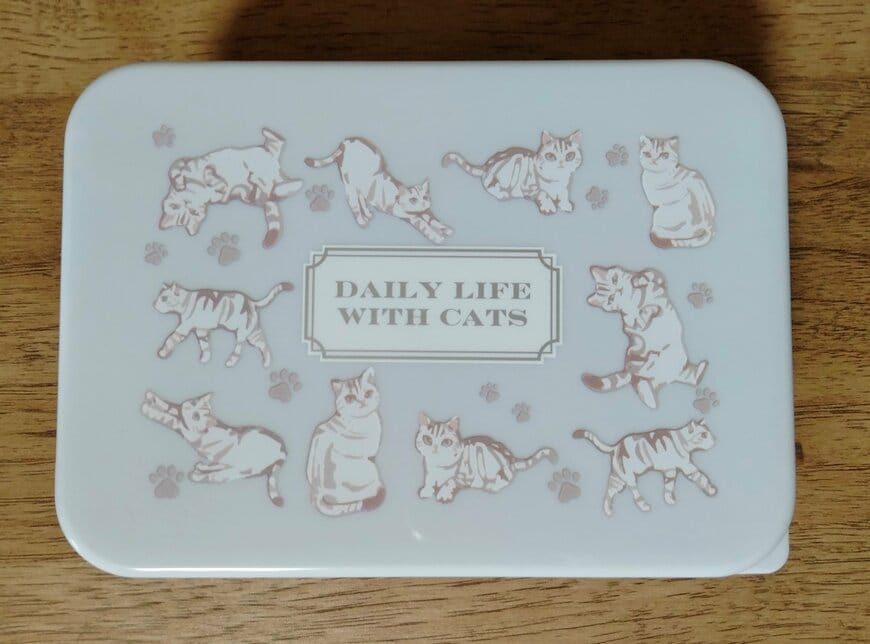 筆者撮影（キャンドゥ、キャットライフ　シールランチ　550ml）