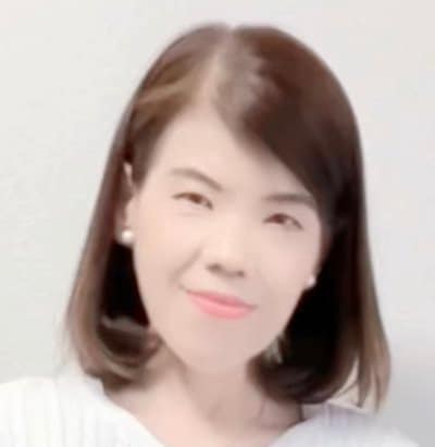 【60代マダム】ラルフローレンの「ジュニアサイズ」カーディガンを着こなす！目からウロコの”美バランステクニック”を披露