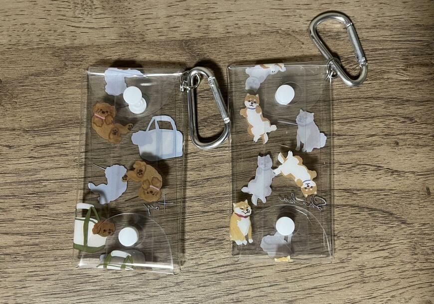 セリア、犬柄 マルチケース カラビナ付き商品画像