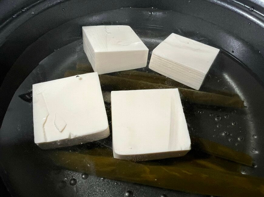 「ウルトラトーフSOY！！」で作った湯豆腐