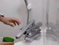 ホテルの客室でコップに水を入れる時のあるある？「ほとんど毎回」「マジでよくある」と共感の声が続々 