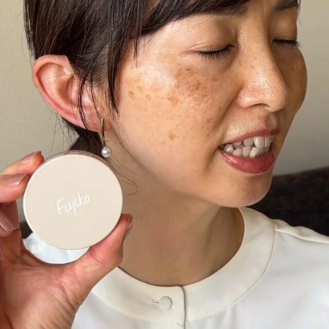 「本当に参考になります」40代50代の毛穴を目立ちにくくする「毛穴おだまり！クリーム」をレビュー！
