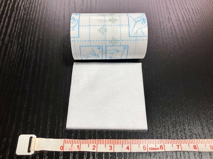 防水フィルムロールと滅菌パッドは50mm幅