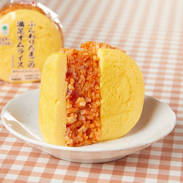 ファミリーマートの新商品:ふんわりたまごの満足オムライスおむすび