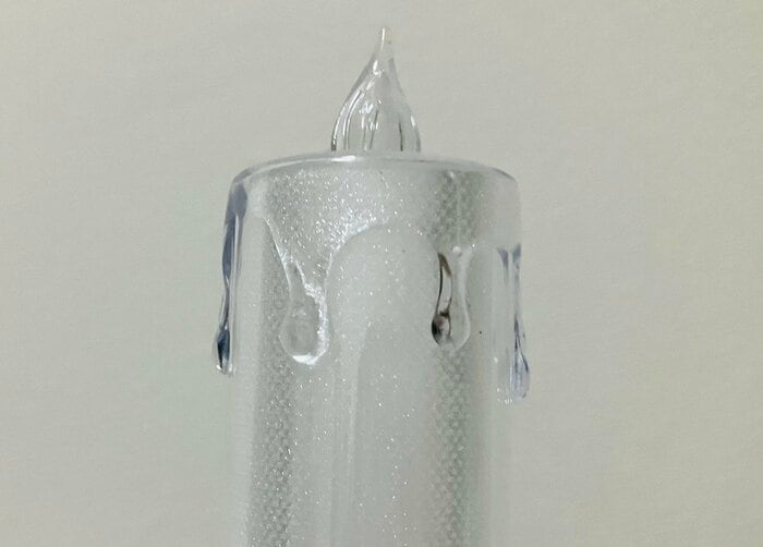 よく見ると本体にはきらきらと光るラメが。