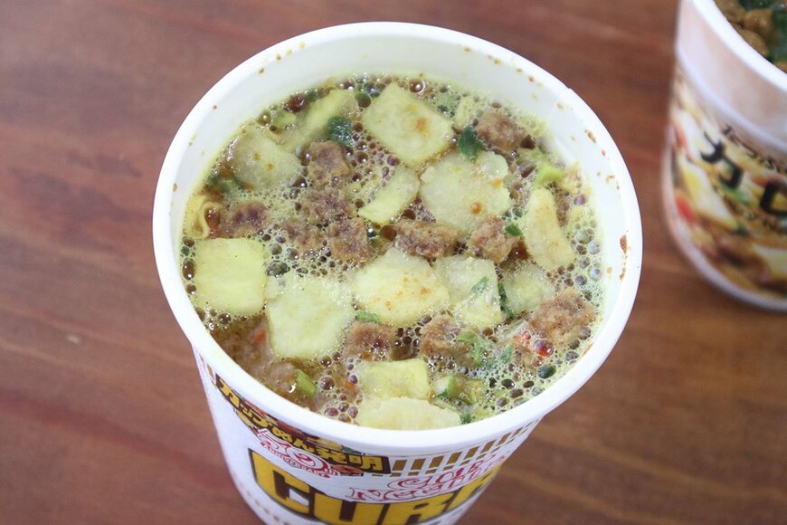 麺とスープの一体感を楽しむ柔らか麺と、ちょいシャキのフライドポテト