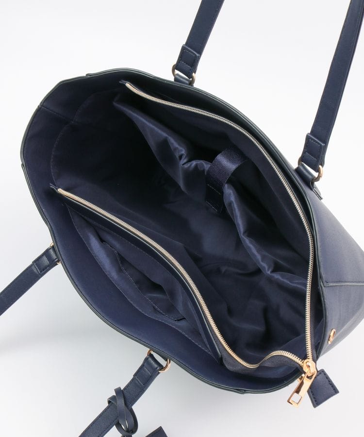 出所：ハニーズ公式通販 スカラップトートBag