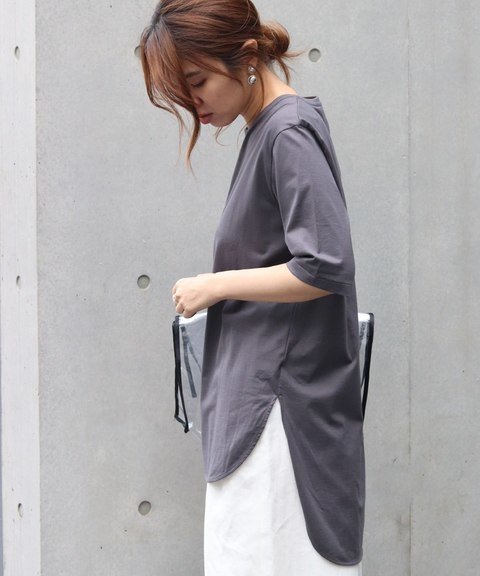 ATON - SUVIN C ラウンドヘム Tシャツ ¥15,120（税込）