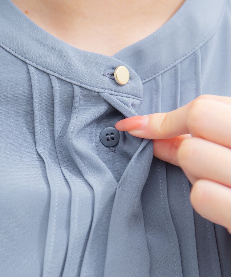 出所：ハニーズ公式通販サイト　ピンタックブラウス