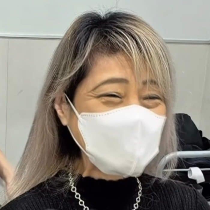 白髪に悩む女性がバレイヤージュでおしゃれにお悩み解消！本人も「ほんとに素敵」と満足