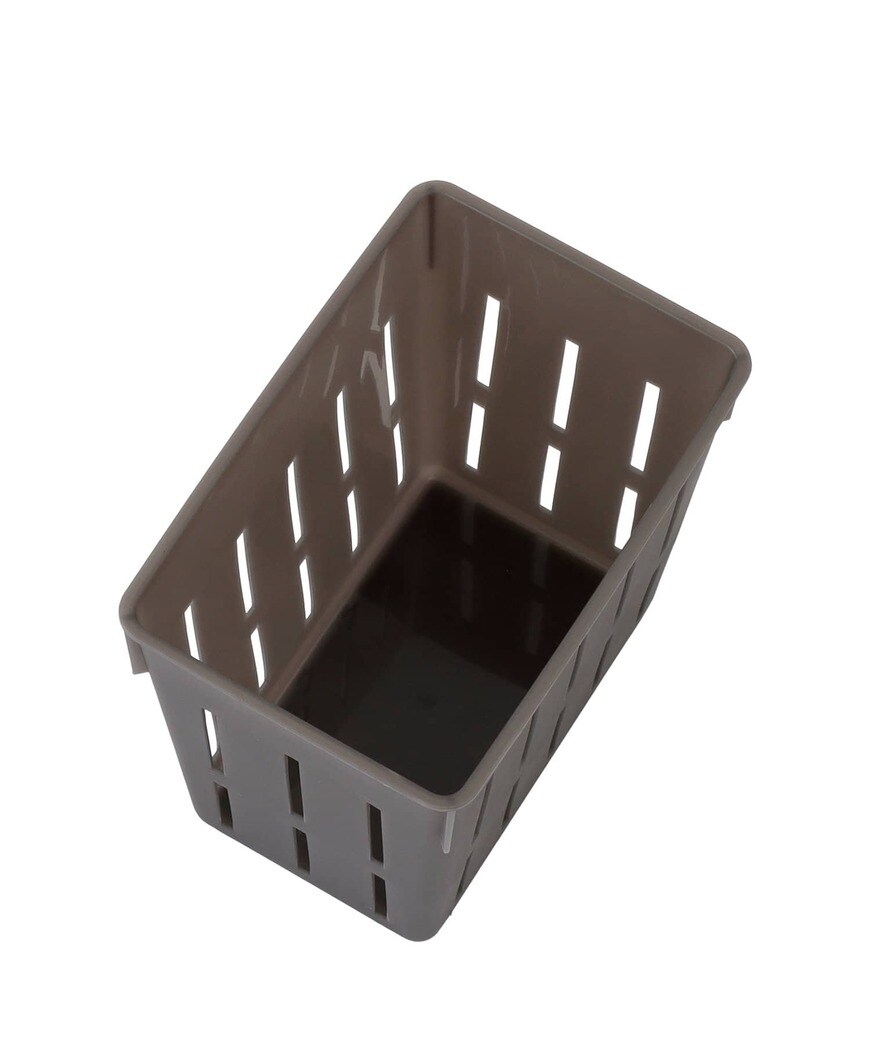 出所：3COINS公式　冷凍庫収納ボックス／KITINTO