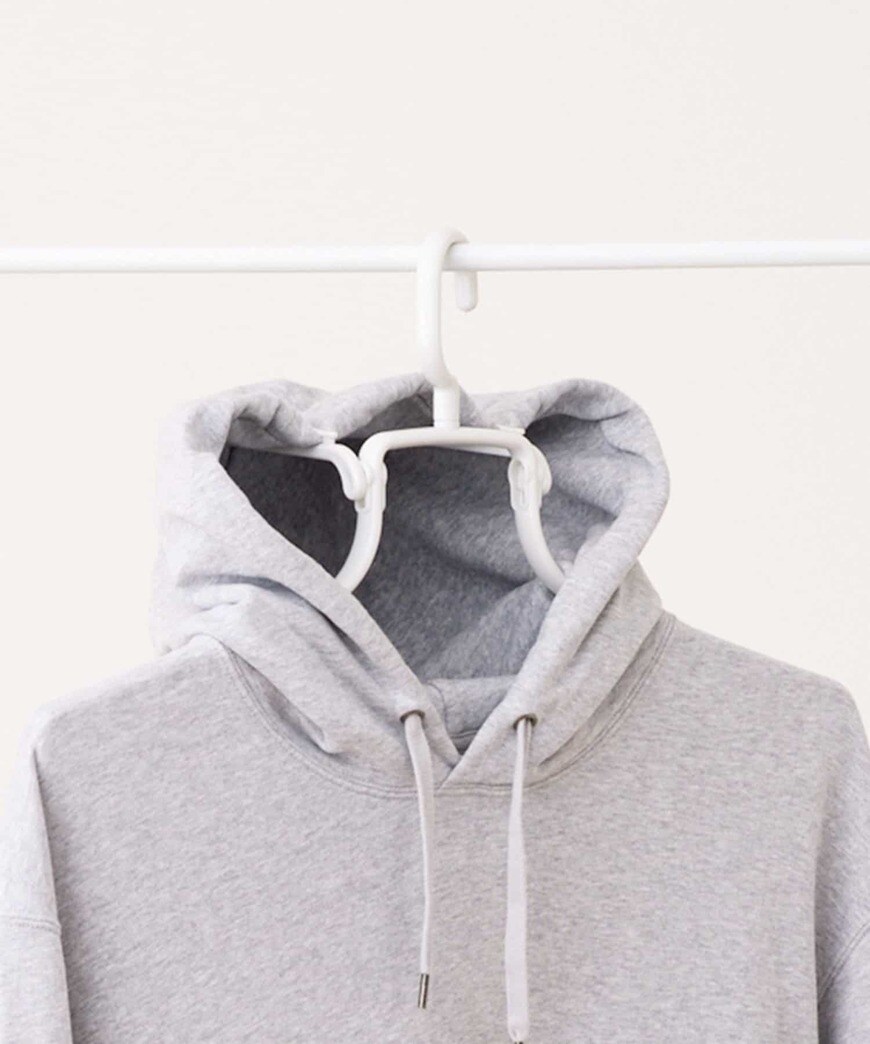 3COINS公式 フードが乾きやすいハンガー 画像