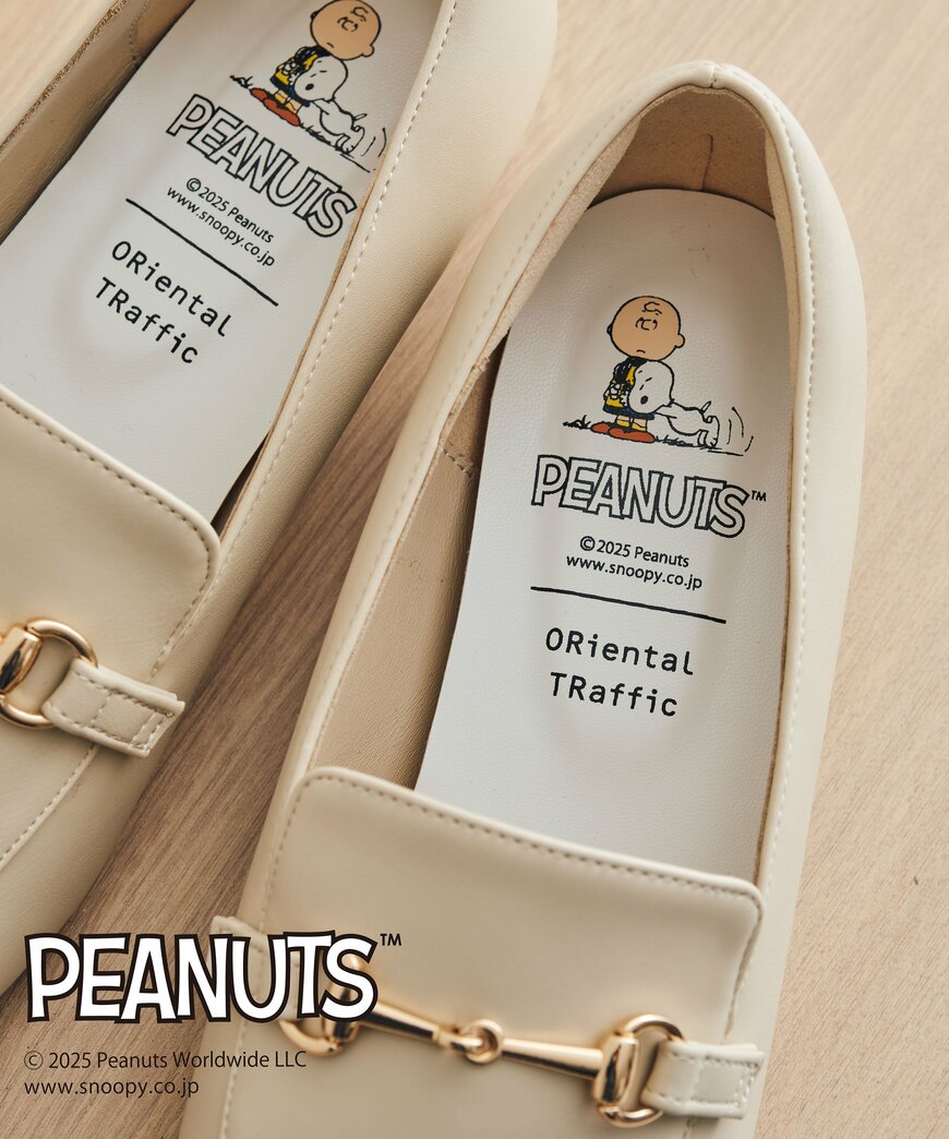 株式会社ダブルエー公式 【跳べるパンプス】PEANUTSデザインビットモチーフローファー