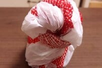 【しまむら】の袋に隠されていたのは…　2児の母のユニークな「ライフハック」に絶賛の声