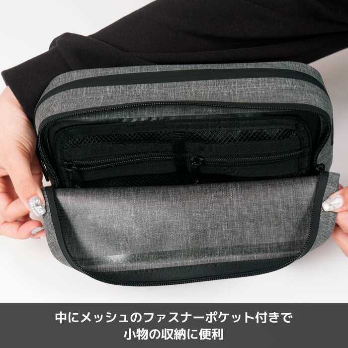 収納しやすく持ち運びやすいスクエアフォルム