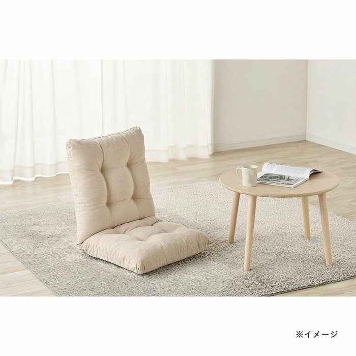 幅は47cm、座面の高さは約13.5cm。重量は約4.2kgというスペック