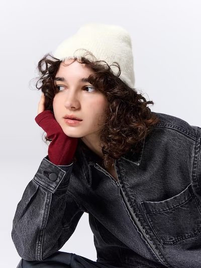 柔らかい印象を与えてくれるフェザーヤーン素材