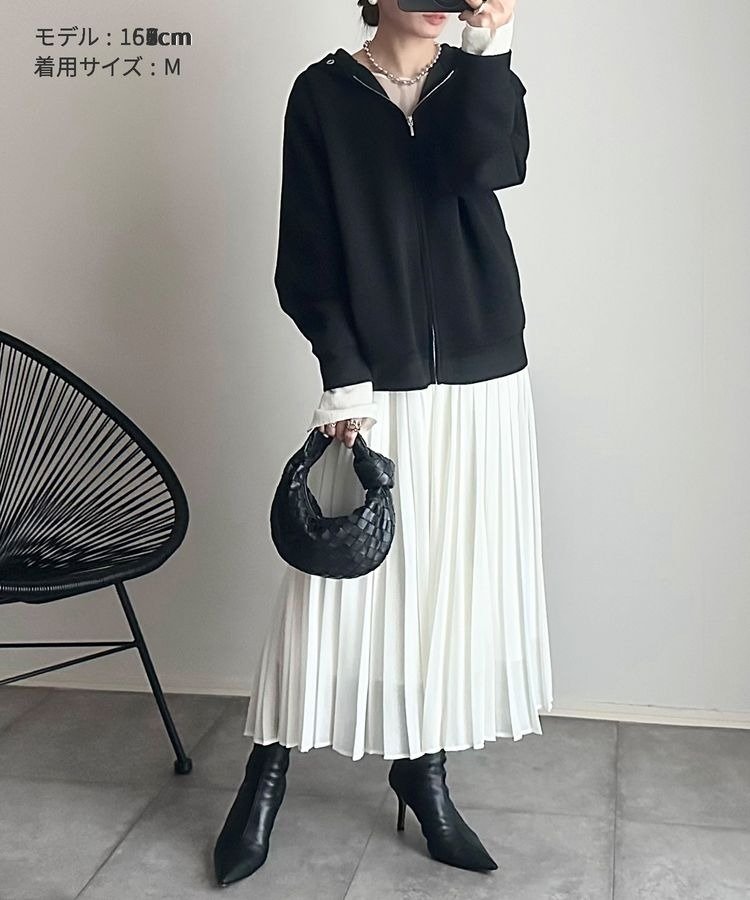 出所：ハニーズ公式　大人のゆるジップパーカー