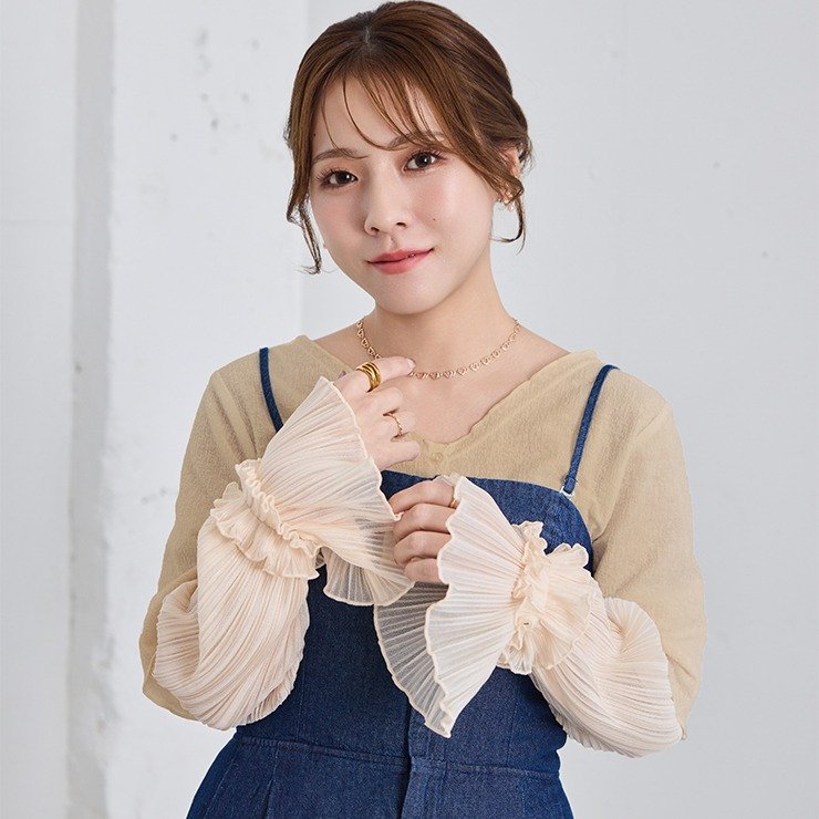 出所：しまむら公式　シアープリーツアームカバー（yumi）