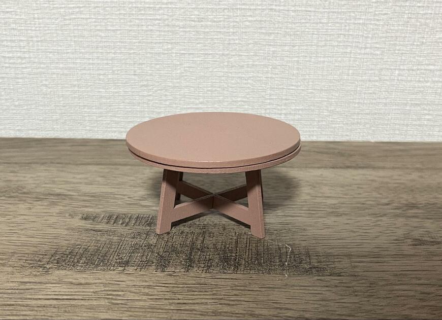 筆者撮影（セリア、ドール ローテーブル）