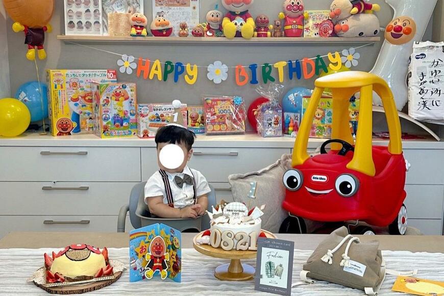 1歳児がお誕生日を「推し」とともに過ごす光景が圧巻…これは真似したくなる！