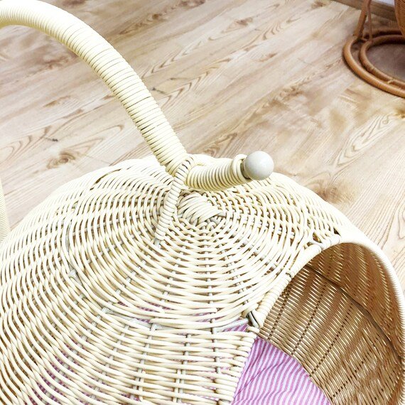 出所：ニトリ公式通販ニトリネット 癒しの空間を与えるペット用ハンギングチェアー