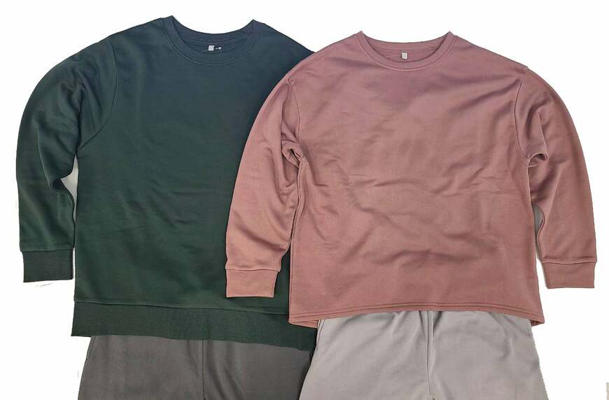 出所：株式会社ゲオホールディングス　スウェット上下セット