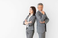 【部長・課長・係長】中間管理職の賃金格差はどれくらい？いまだに「男女差」も…