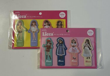 ダイソーに「リカちゃんの付箋セット」が登場していました！本やノート