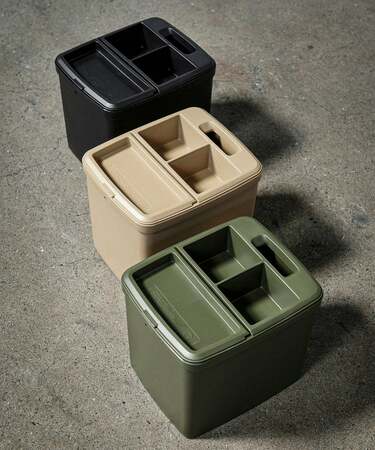 ドリンクホルダー」に「ゴミ箱」に「収納」にも！オートバックス