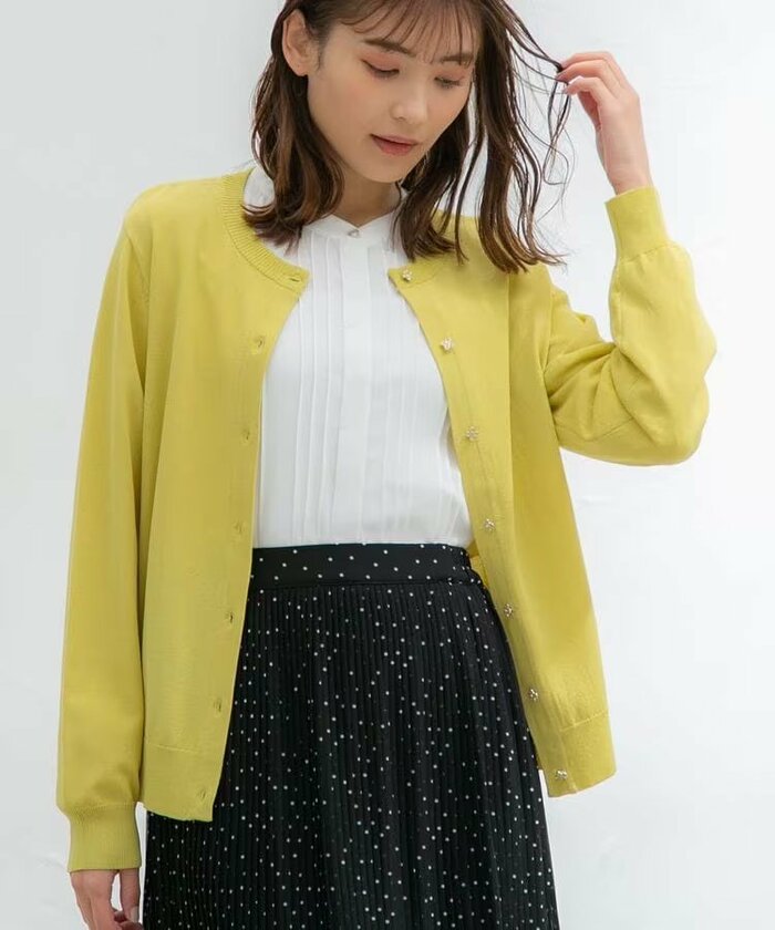 花粉対策変わり釦カーデ