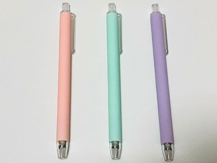 ピンク、ブルー、パープルのさわやかな3色展開