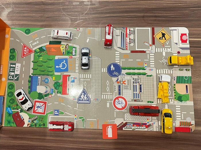 道路シートと一緒に遊ぶことも可能！