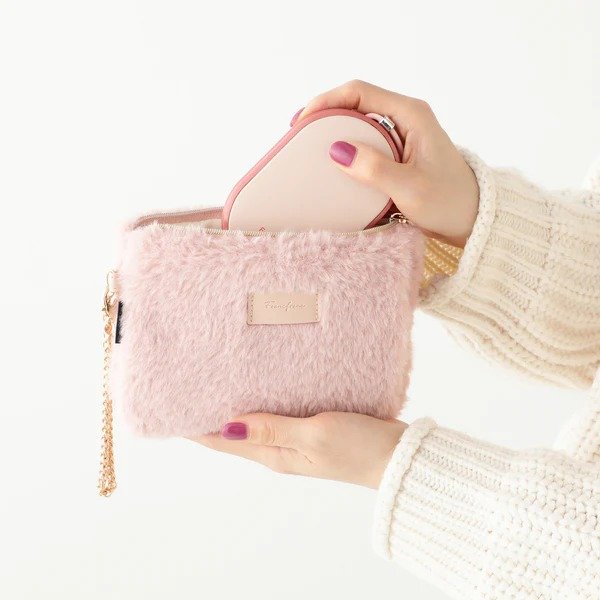 ポーチ全体がじんわりと暖かなハンドウォーマーに早変わり