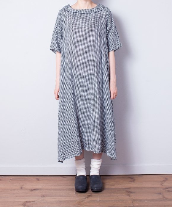 nest Robe - リネン2wayスクエアカラーワンピース ¥23,760（税込）