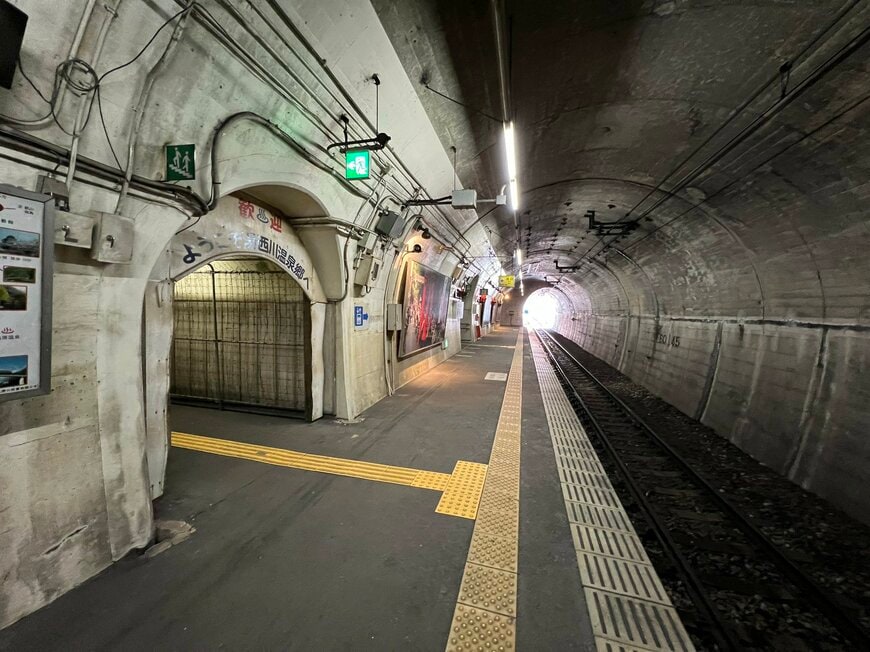 「日本一温泉地の最寄駅っぽくない」　栃木県の“湯西川温泉駅” 無機質な状態に「まさに秘湯感」