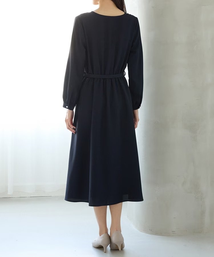 出所：ハニーズ公式　ラインストーン付ワンピ