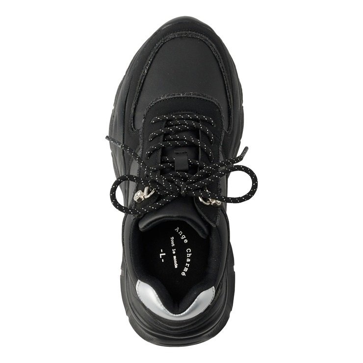 出所：しまむら公式　レディース　スニーカー　（辻希美）