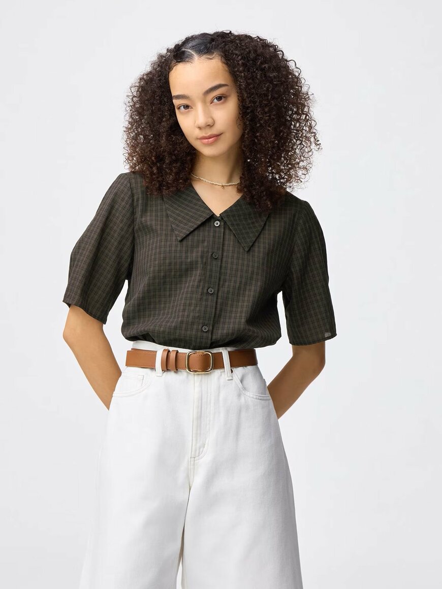 出所：GU公式　ビッグカラーブラウス（5分袖）