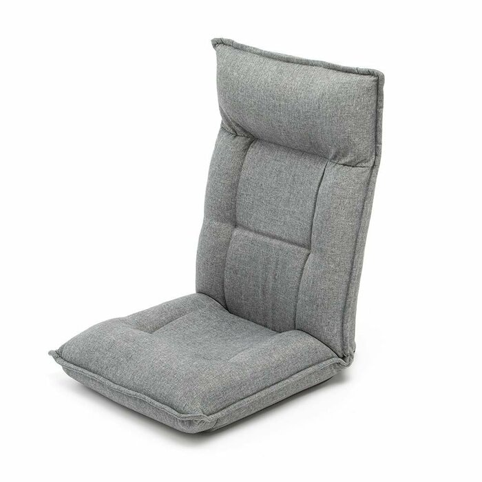 最大の長所が、背もたれに体を預けた時の圧倒的な安定感です