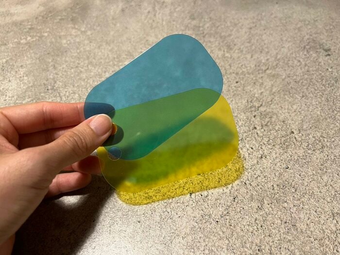 次に、青と黄色を合わせてみます