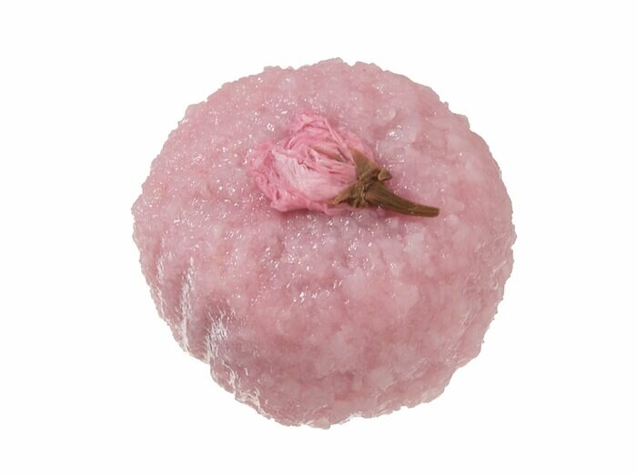 セブン-イレブンの新商品：北海道十勝産小豆使用　桜もち