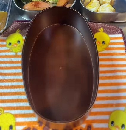 「蓋閉まんないじゃん」元料理人の父が息子に作る【茶色多め弁当】亡き妻の味を再現した一品に感動の声