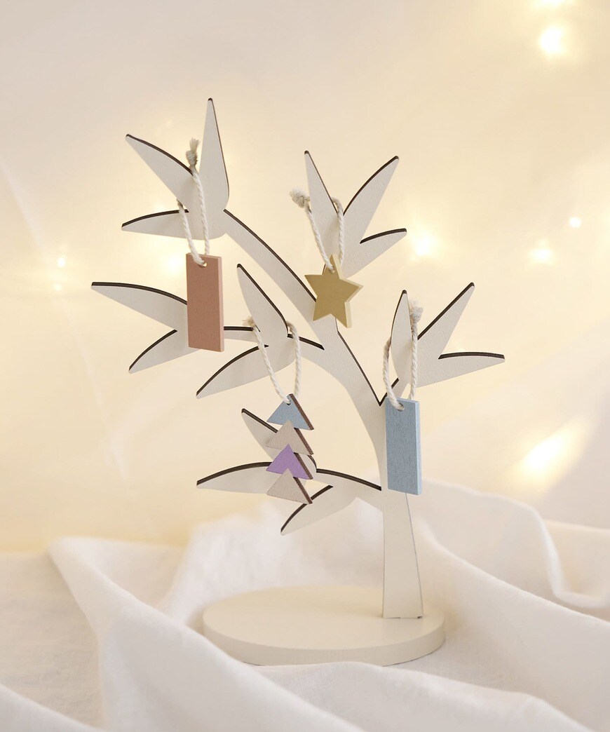 出所：パルグループ公式ファッション通販サイト 3COINS 【七夕】笹の葉オブジェ