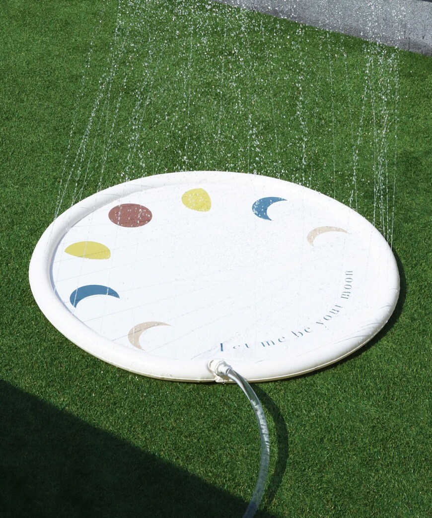 出所：パルグループ公式ファッション通販サイト 3COINS 【夏のレジャーアイテム】噴水マット