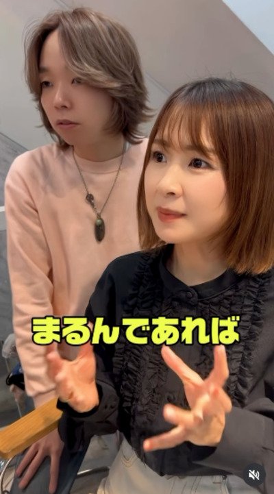 肩に髪がかかるのが気になるようです