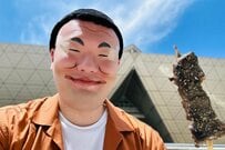 漫画「1日外出録ハンチョウ」のコスプレが話題　目を疑うクオリティに「もう本人やん」